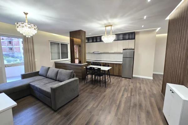 Shtepi ne shitje Apartament ne Tirane, 2+1, Mobilimi E mobiluar, Pagesa 210,000  Euro.