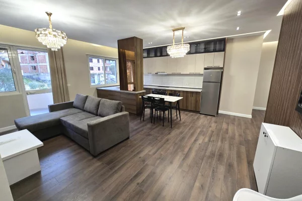 Shtepi ne shitje Apartament ne Tirane, 2+1, Mobilimi E mobiluar, Pagesa 210,000  Euro.