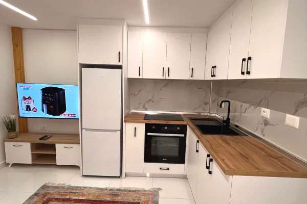 Shtepi me qera Apartament ne Tirane, 1+1, Mobilimi E mobiluar, Pagesa 500  Euro.