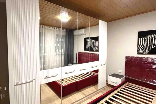 Shtepi me qera Apartament ne Tirane, 1+1, Mobilimi E mobiluar, Pagesa 600  Euro.
