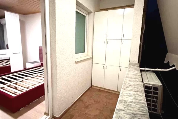 Shtepi me qera Apartament ne Tirane, 1+1, Mobilimi E mobiluar, Pagesa 600  Euro.