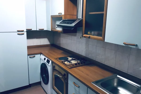 Shtepi me qera 2+1 ne Tirane - 500 Euro