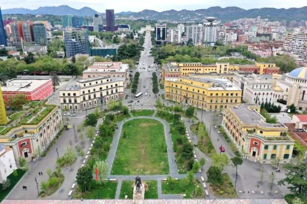 Shtepi me qera Apartament ne Tirane, 1+1, Mobilimi E mobiluar, Pagesa 650  Euro.