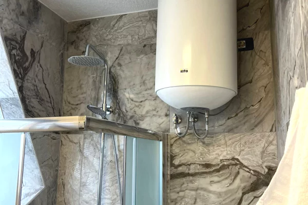 Shtepi me qera Apartament ne Tirane, Garsoniere, Mobilimi E mobiluar, Pagesa 450  Euro.