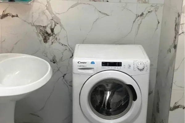 Shtepi me qera Apartament ne Tirane, 1+1, Mobilimi E mobiluar, Pagesa 550  Euro.