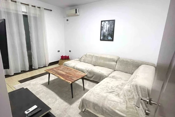 📌Jepet apartament 1+1 me qira 📍 Rruga e Durrësit !