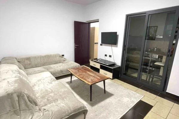 Shtepi me qera Apartament ne Tirane, 1+1, Mobilimi E mobiluar, Pagesa 600  Euro.