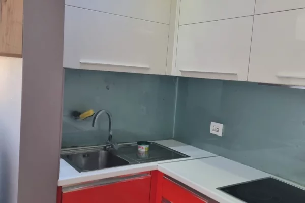 Shtepi me qera Apartament ne Tirane, 2+1, Mobilimi E mobiluar, Pagesa 600  Euro.