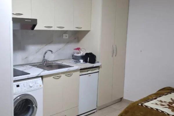 Shtepi me qera Garsoniere ne Tirane - 350 Euro