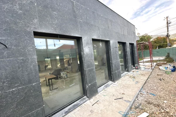 Ambient biznesi me qera 6+1 ne Tirane - 3,000 Euro