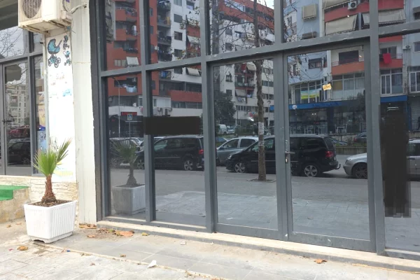 Ambient Biznesi ne shitje – Astir, Kati 0, Buze Rruge Kryesore!!