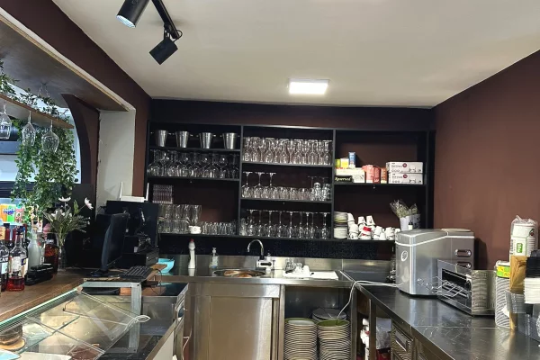 Shtepi me qera 2+1 ne Tirane - 1,600 Euro