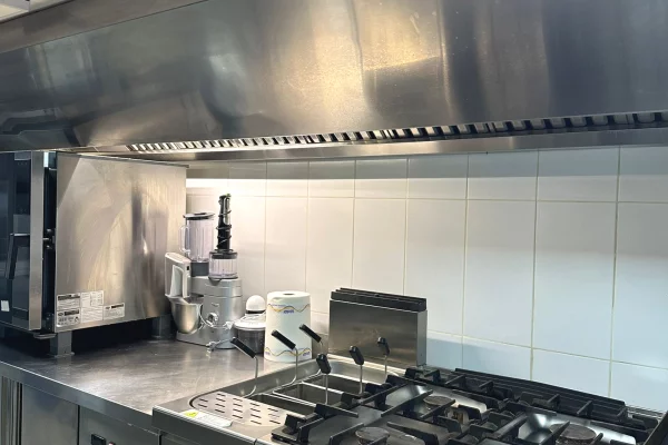 Shtepi me qera Apartament ne Tirane, 2+1, Mobilimi E mobiluar, Pagesa 1,600  Euro.