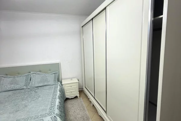 Shtepi me qera Apartament ne Tirane, 1+1, Mobilimi E mobiluar, Pagesa 400  Euro.