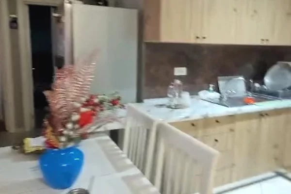 Shtepi me qera Apartament ne Tirane, 2+1, Mobilimi E mobiluar, Pagesa 450  Euro.