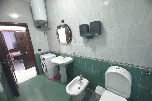 Shtepi me qera Apartament ne Tirane, 1+1, Mobilimi E mobiluar, Pagesa 400  Euro.