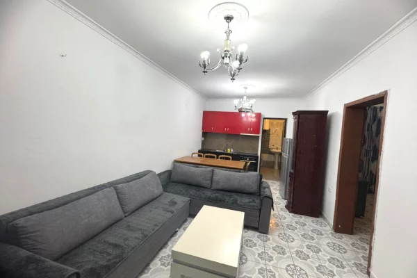 Shtepi me qera 2+1 ne Tirane - 400 Euro