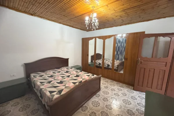 Shtepi me qera 2+1 ne Tirane - 400 Euro