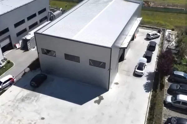 Ambient biznesi me qera ne Tirane - 900,000 Euro