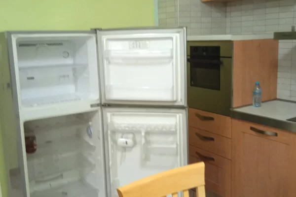 Shtepi me qera Apartament ne Tirane, 1+1, Mobilimi E mobiluar, Pagesa 650  Euro.