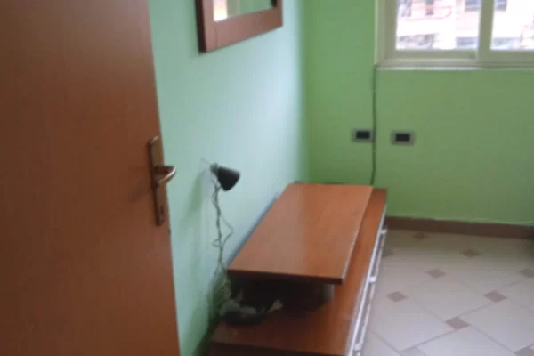 Shtepi me qera Apartament ne Tirane, 1+1, Mobilimi E mobiluar, Pagesa 650  Euro.