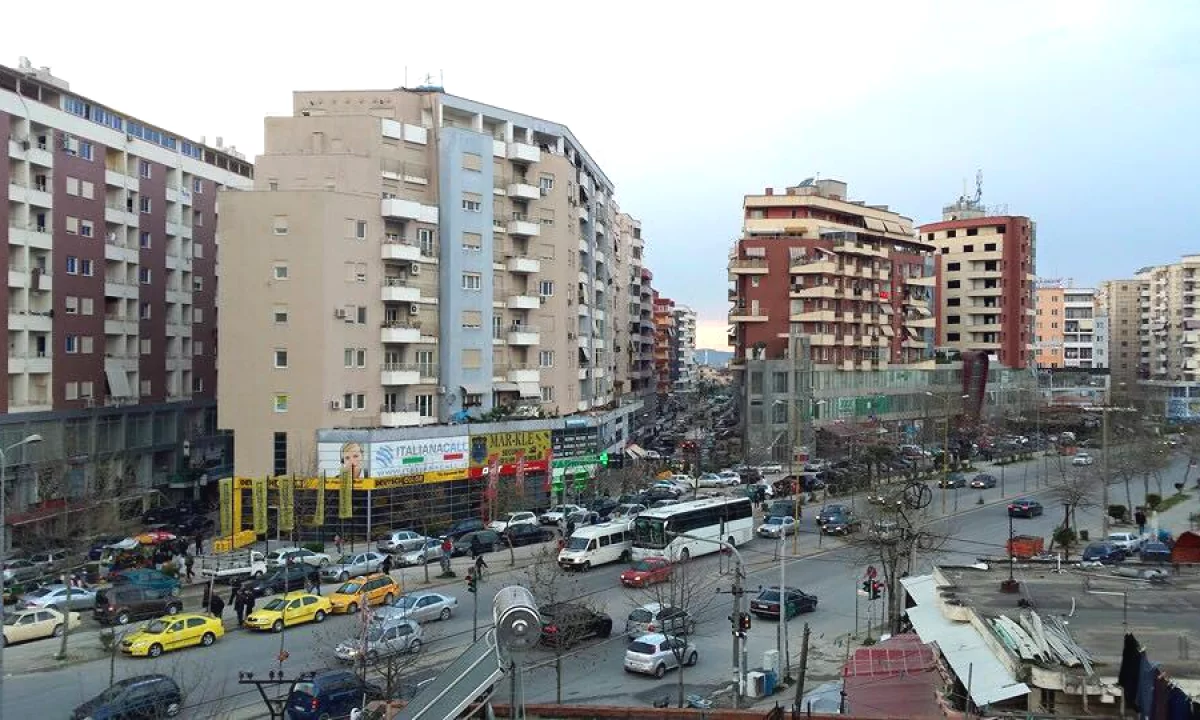 Shtepi me qera Apartament ne Tirane, 1+1, Mobilimi E mobiluar, Pagesa 400  Euro.