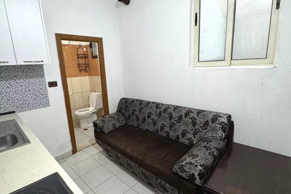 Shtepi me qera 1+1 ne Tirane - 250 Euro