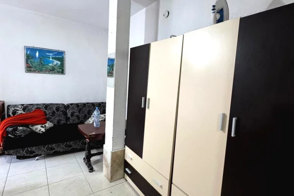 Shtepi me qera 1+1 ne Tirane - 270 Euro