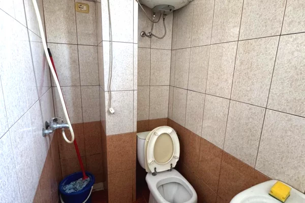 Shtepi me qera Apartament ne Tirane, 1+1, Mobilimi E mobiluar, Pagesa 270  Euro.