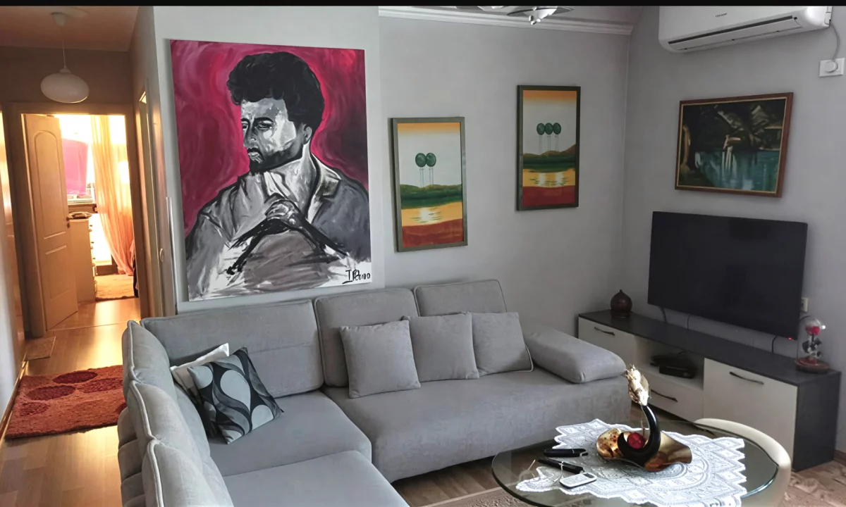 Shtepi me qera Apartament ne Tirane, 2+1, Mobilimi E mobiluar, Pagesa 600  Euro.