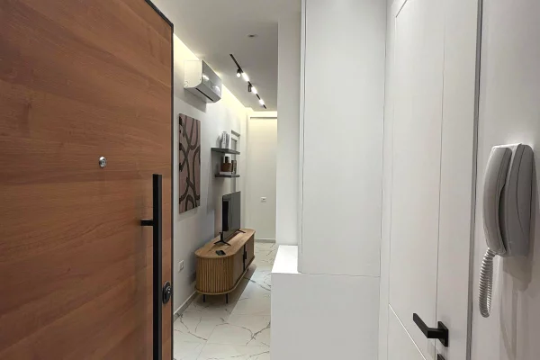 Shtepi me qera Apartament ne Tirane, 1+1, Mobilimi E mobiluar, Pagesa 780  Euro.