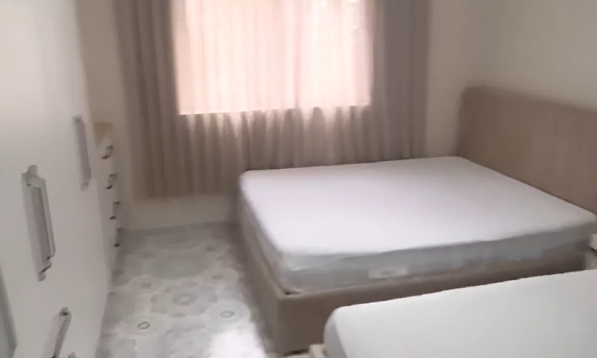 Shtepi me qera Apartament ne Tirane, 1+1, Mobilimi E mobiluar, Pagesa 450  Euro.