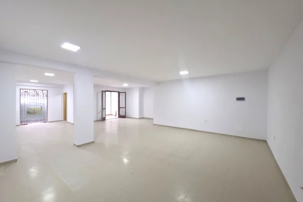 Shtepi me qera Apartament ne Tirane, 1+1, Mobilimi E mobiluar, Pagesa 900  Euro.