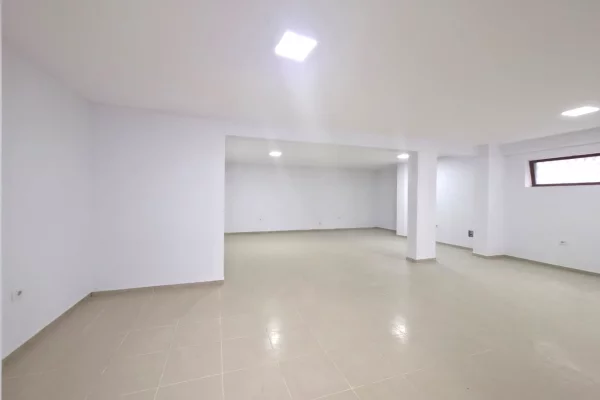 Shtepi me qera Apartament ne Tirane, 1+1, Mobilimi E mobiluar, Pagesa 900  Euro.