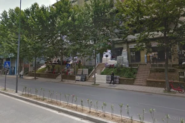 Shtepi me qera 2+1 ne Tirane - 450 Euro