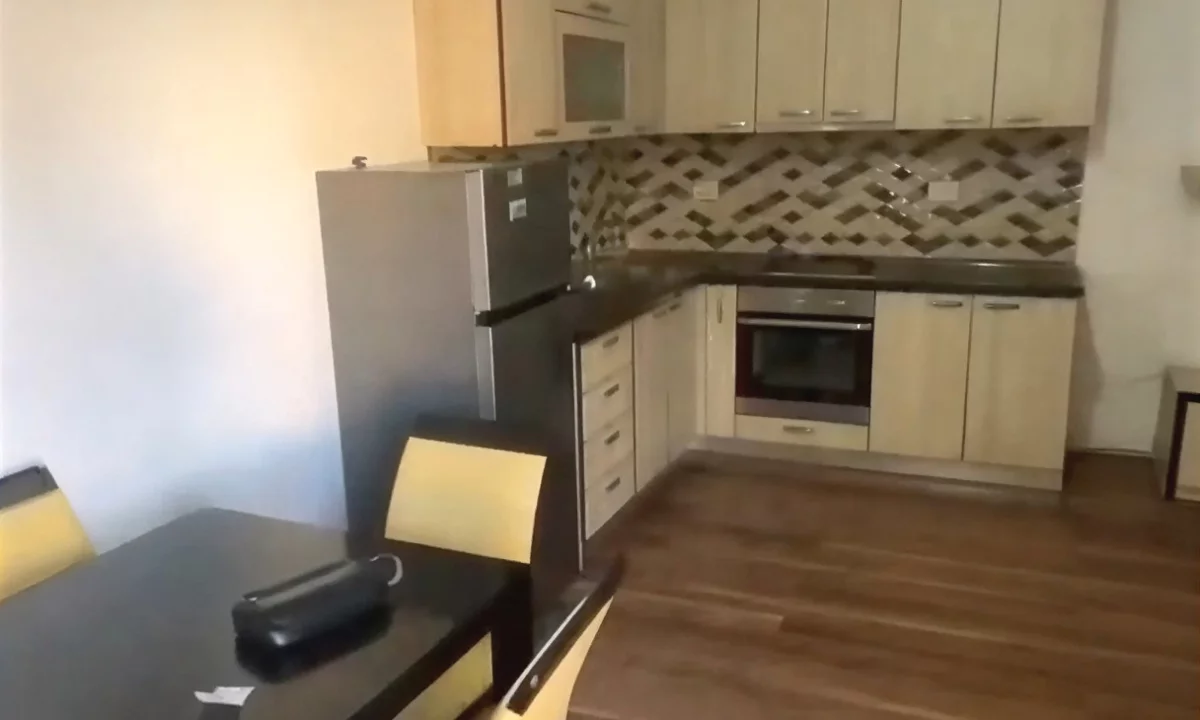 Shtepi me qera Apartament ne Tirane, 1+1, Mobilimi E mobiluar, Pagesa 400  Euro.