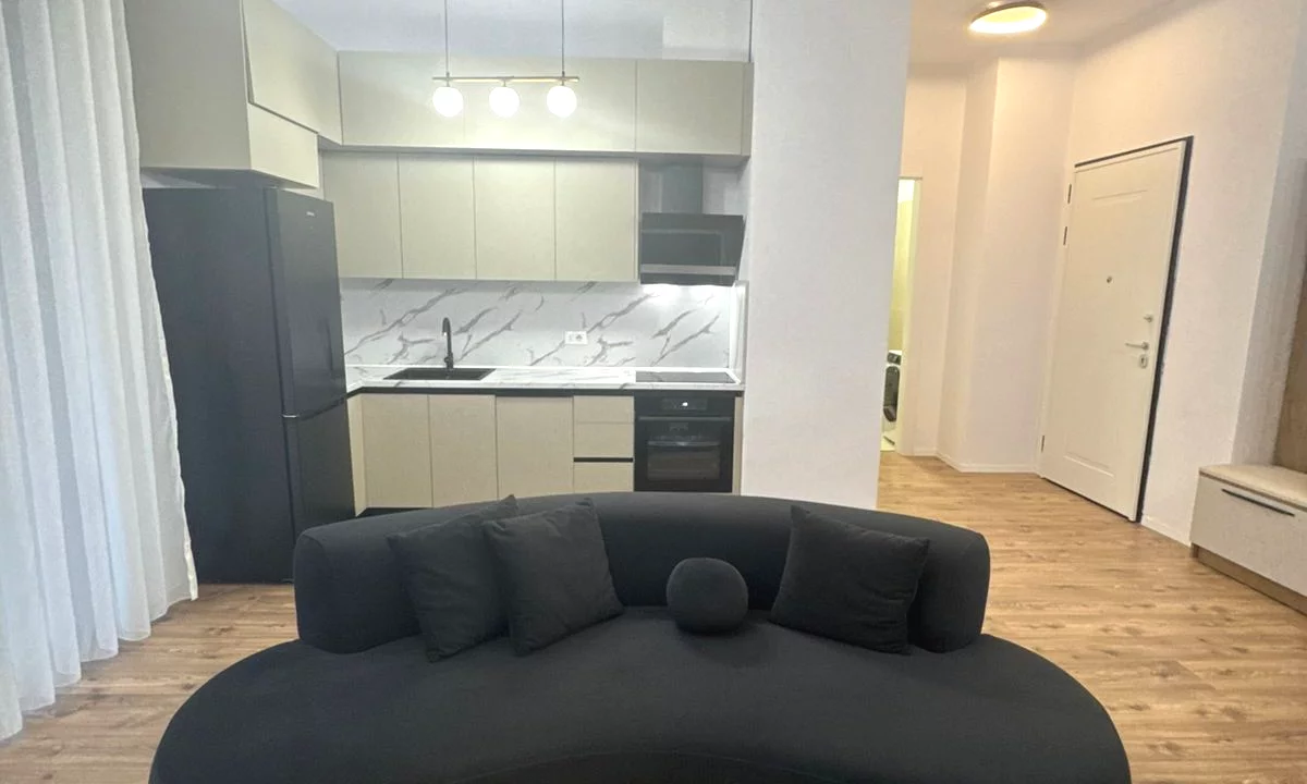 Shtepi me qera Apartament ne Tirane, 1+1, Mobilimi E mobiluar, Pagesa 800  Euro.