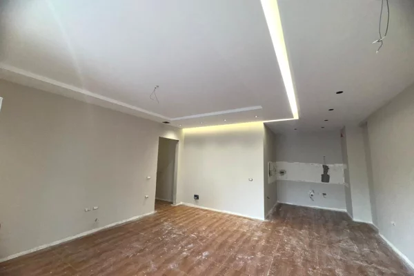 Shtepi ne shitje Apartament ne Tirane, 2+1, Mobilimi Bosh, pa mobiluar, Pagesa 288,000  Euro.