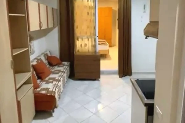 Shtepi me qera 2+1 ne Tirane - 550 Euro