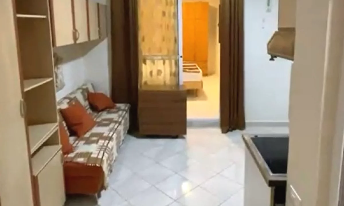 Shtepi me qera Apartament ne Tirane, 2+1, Mobilimi E mobiluar, Pagesa 550  Euro.