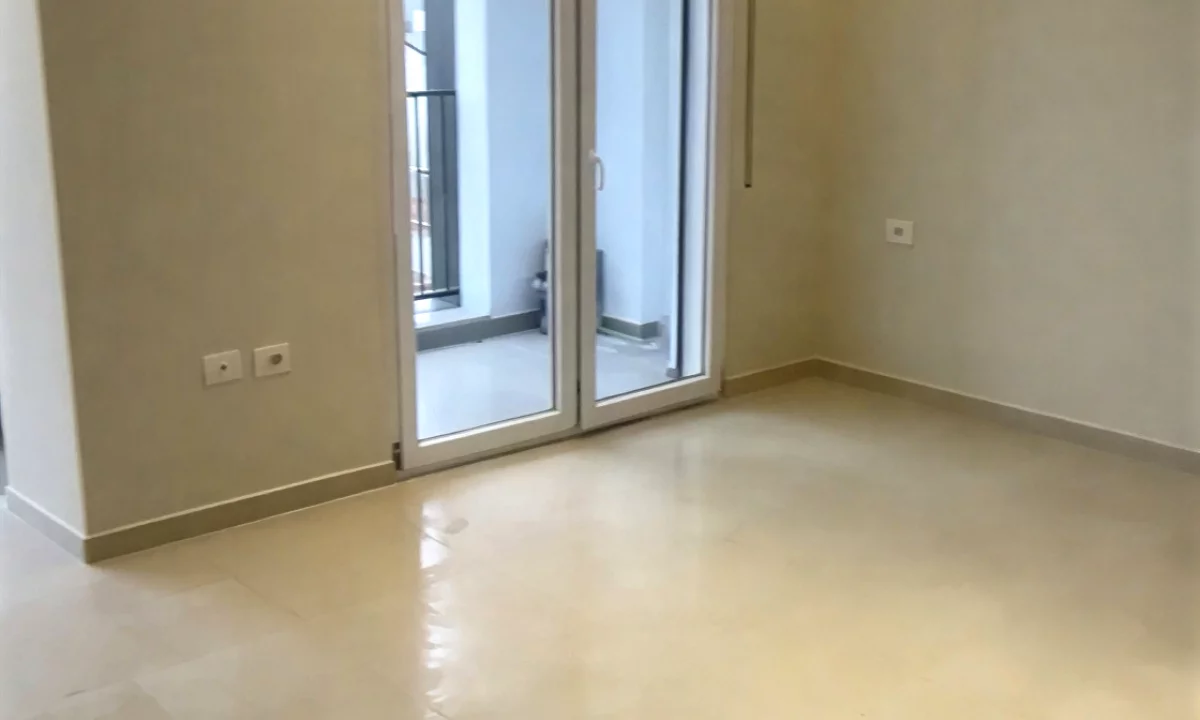 Shtepi me qera Apartament ne Tirane, Garsoniere, Mobilimi E mobiluar, Pagesa 300  Euro.