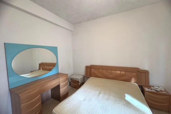 Shtepi me qera Apartament ne Tirane, 3+1, Mobilimi E mobiluar, Pagesa 450  Euro.