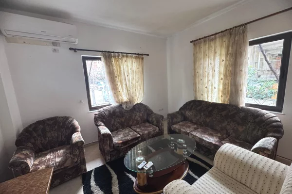 Shtepi me qera 3+1 ne Tirane - 450 Euro