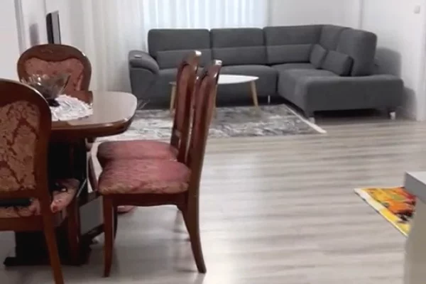 Shtepi me qera 2+1 ne Tirane - 650 Euro