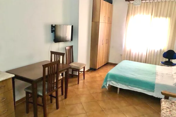 Shtepi me qera Garsoniere ne Tirane - 550 Euro