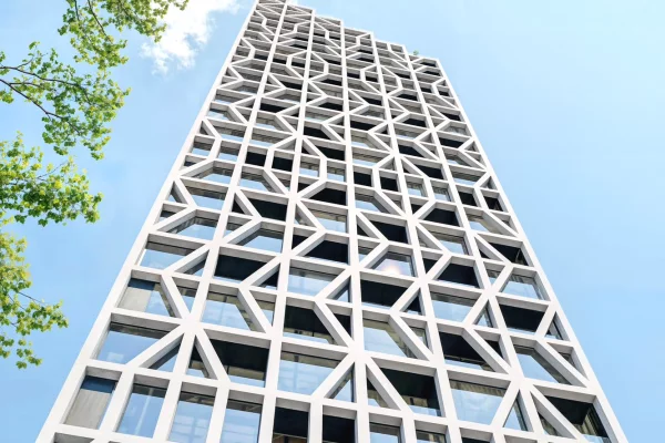 Shtepi me qera 2+1 ne Tirane - 2,200 Euro