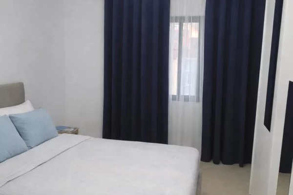 Shtepi me qera Apartament ne Tirane, 2+1, Mobilimi E mobiluar, Pagesa 600  Euro.
