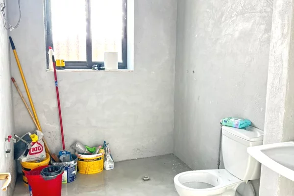 Business Property for Rent 3+1 in Tirana - 800 Euro