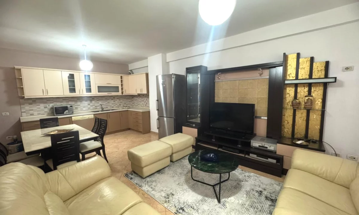 Shtepi me qera Apartament ne Tirane, 2+1, Mobilimi E mobiluar, Pagesa 450  Euro.