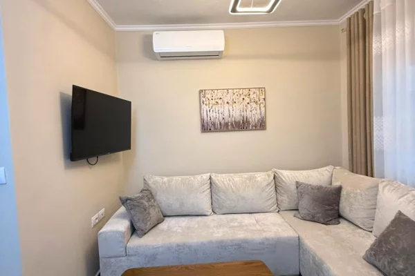 Shtepi me qera 1+1 ne Tirane - 400 Euro